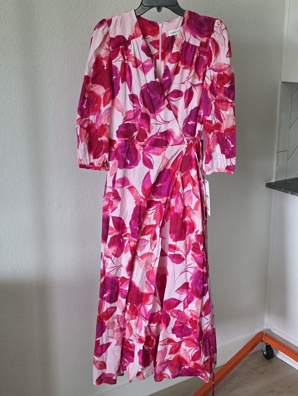 NWT Calvin Klein Pink Floral Wrap Maxi Dress Size 4 Wedding Guest Party - Picture 2 of 10